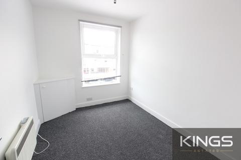 2 bedroom flat to rent, Victoria Road, Southampton