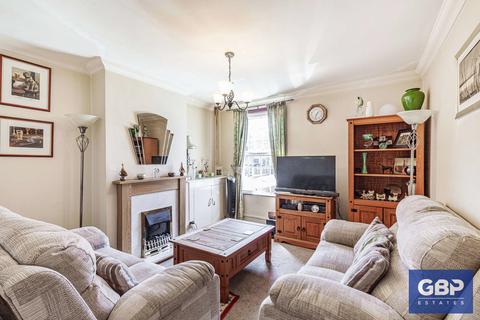 45 Albert Road, Romford, RM1 2PS