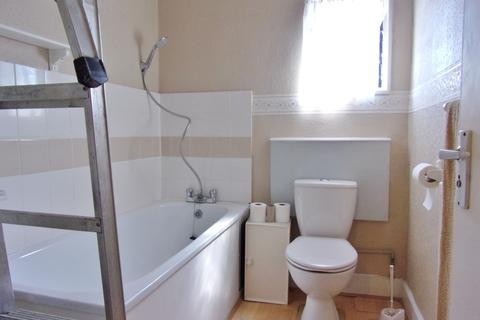 Flat 3, 65 Albert Road, London, SE25 4JD