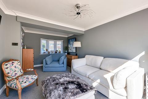 81 Bramble Road, Leigh-on-sea, SS9 5HA