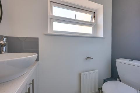81 Bramble Road, Leigh-on-sea, SS9 5HA