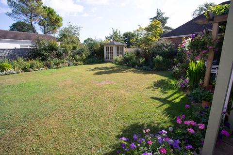 1 Barcroft Crescent, Wrantage, Taunton, TA3 6DD