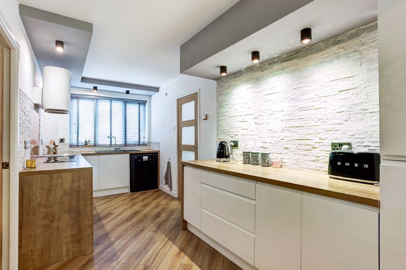 Breakfast kitchen b