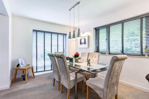 5 Alma Close, Scholar Green, Stoke-on-trent, ST7 3HZ
