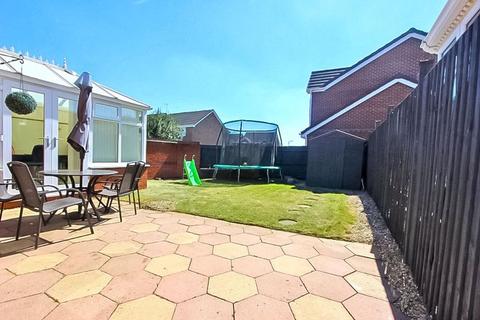 3 bedroom detached house for sale, Yale Drive, Wednesfield, Wolverhampton