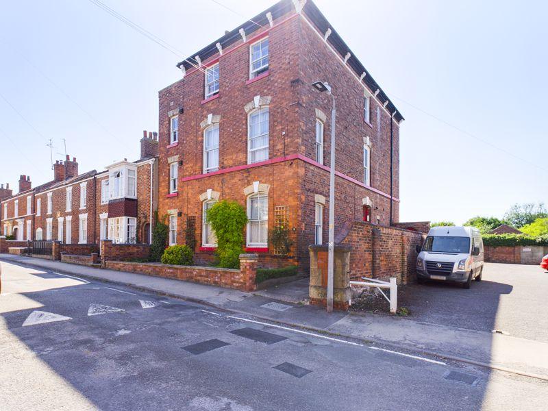 18 Queen Street, Horncastle 6 bed apartment for sale £350,000
