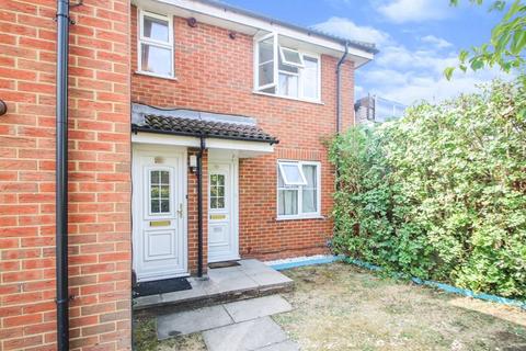 1 bedroom maisonette for sale, Church Road, Northolt