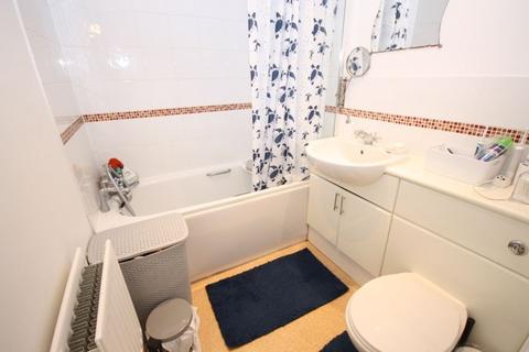 16 Appleby Close, Uxbridge, UB8 3FE