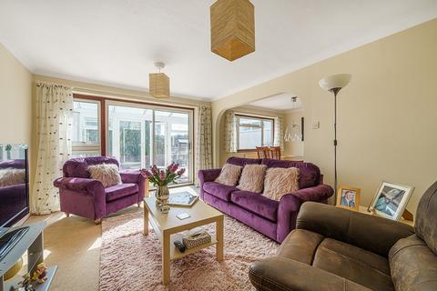 16 Ryarsh Crescent, Orpington, BR6 9SQ