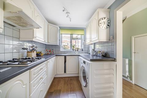 16 Ryarsh Crescent, Orpington, BR6 9SQ