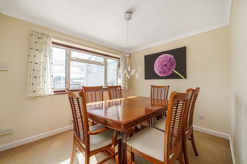 16 Ryarsh Crescent, Orpington, BR6 9SQ