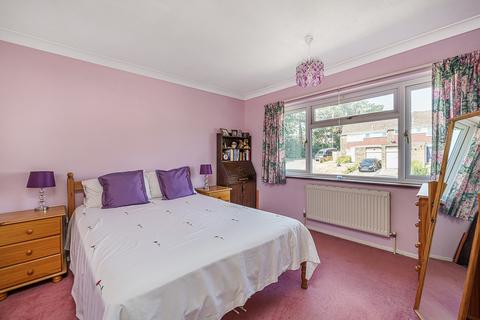16 Ryarsh Crescent, Orpington, BR6 9SQ