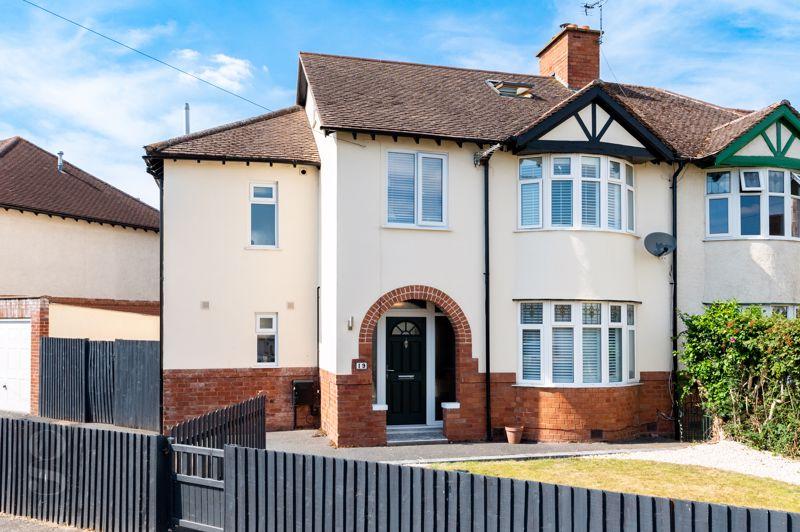 Seaton Avenue, Tupsley, Hereford, HR1... 5 bed semidetached house £