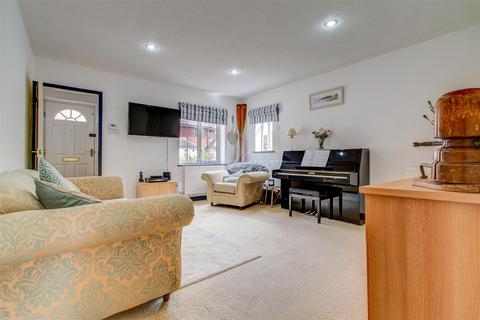 1 Kestell Drive, Cardiff, CF11 7BF