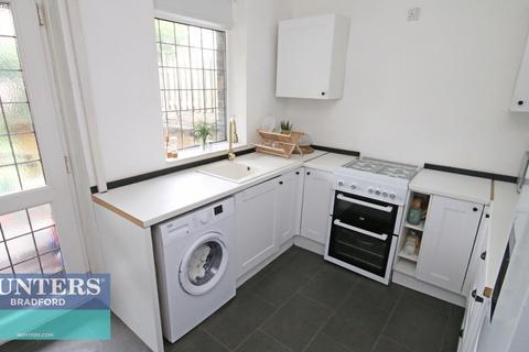 6 Ashmount, Bradford, BD7 3BH