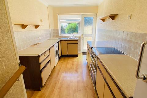 18 Brampton Walk, Northampton, NN3 6EJ