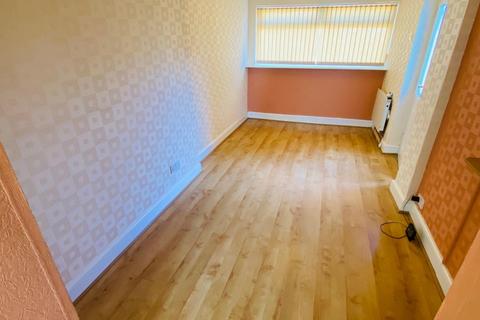 18 Brampton Walk, Northampton, NN3 6EJ