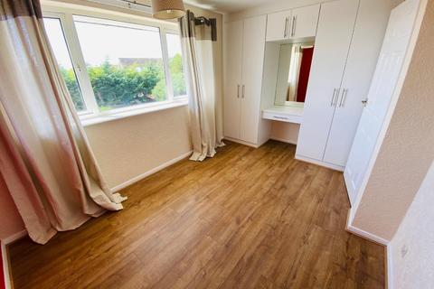 18 Brampton Walk, Northampton, NN3 6EJ