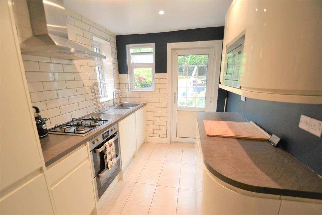 Willow Grove, Chislehurst 1 bed flat £1,250 pcm (£288 pw)