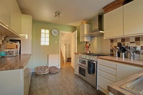36 Bath Road, Stonehouse, GL10 2JA
