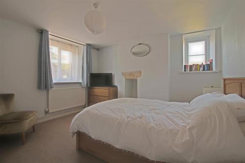 36 Bath Road, Stonehouse, GL10 2JA