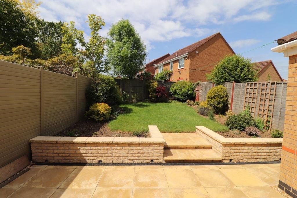 MARIGOLD CRESCENT, MELTON MOWBRAY 3 bed semidetached house £850 pcm