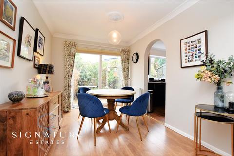 27 Pembridge Road, Bovingdon, Hemel Hempstead, HP3 0QN