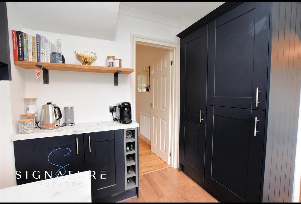 Kitchen 2.png