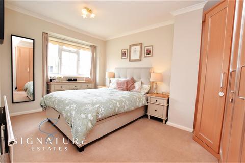 27 Pembridge Road, Bovingdon, Hemel Hempstead, HP3 0QN