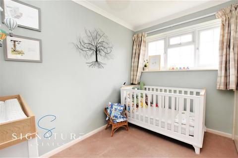 27 Pembridge Road, Bovingdon, Hemel Hempstead, HP3 0QN