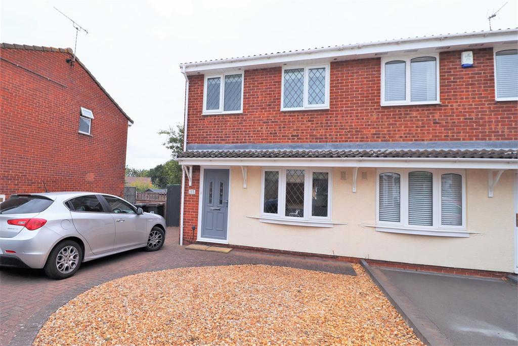 Ruskin Close, Galley Common, Nuneaton 2 bed semidetached house £795