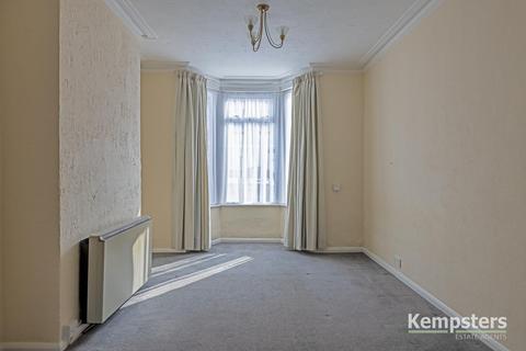 31 Castle Road, Grays, RM17 5YR