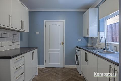 31 Castle Road, Grays, RM17 5YR