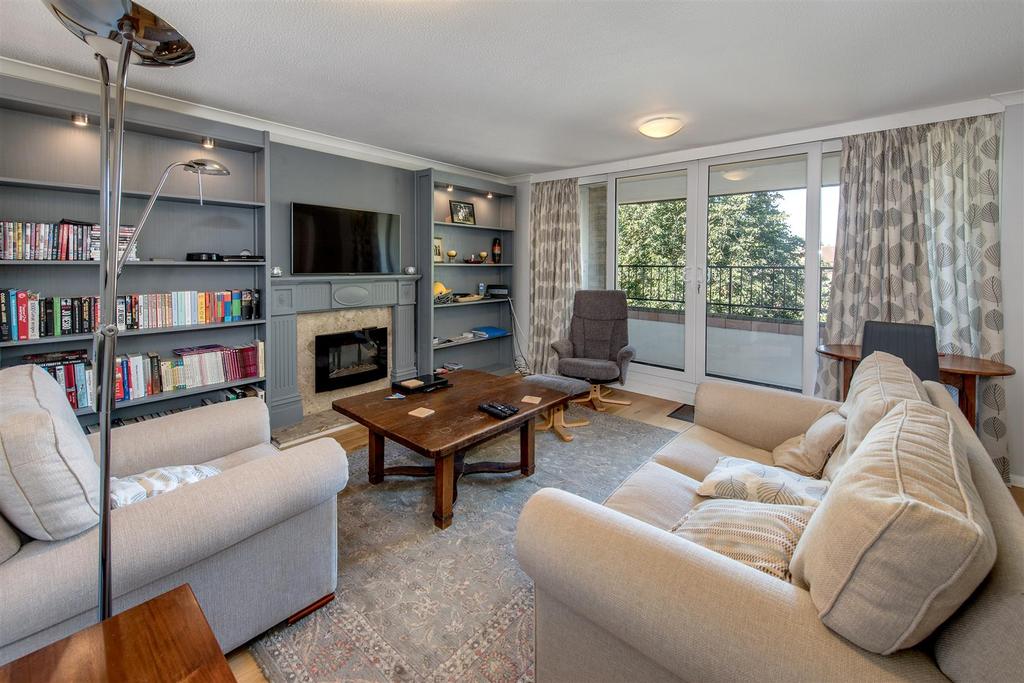 Elm Grove, Taunton 2 bed apartment for sale £215,000