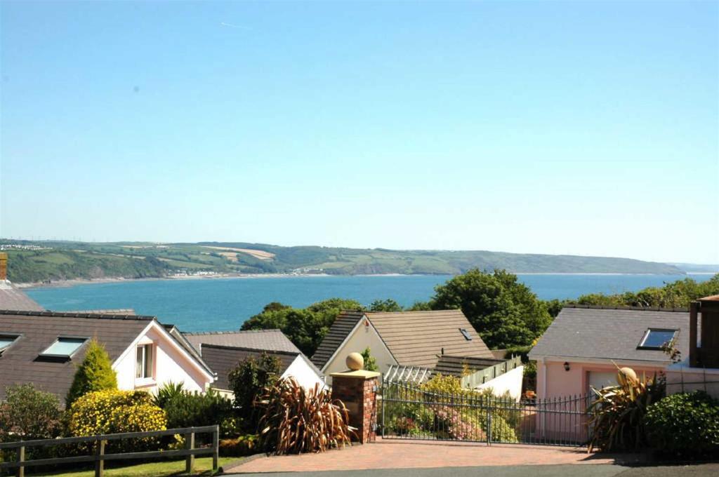 Bevelin Hall 3 bed house £325,000