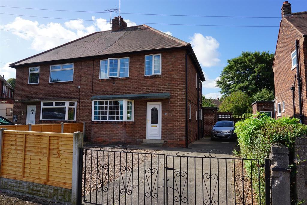 Beaumont Avenue, Woodlands, Doncaster 3 bed semidetached house £170,000