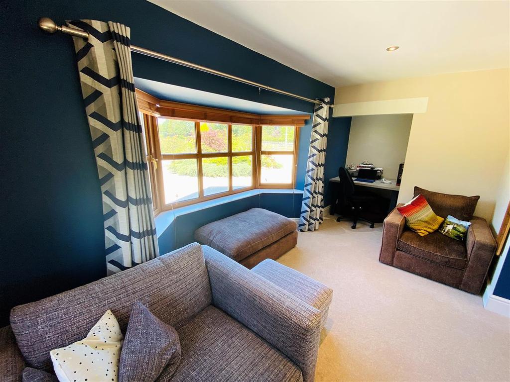Upper Lounge Area