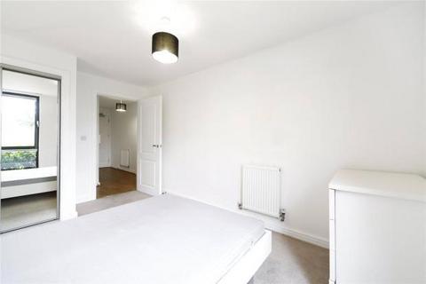 1 bedroom flat for sale, Annabel Close, London, E14