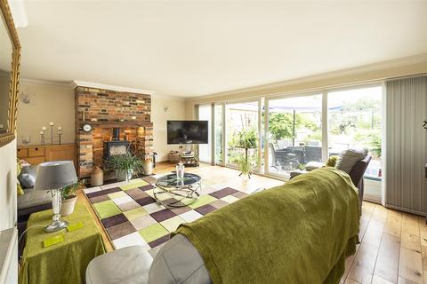Hartland The Green, Peters Green, Luton, LU2 9QL