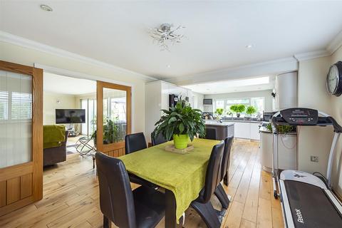 Hartland The Green, Peters Green, Luton, LU2 9QL