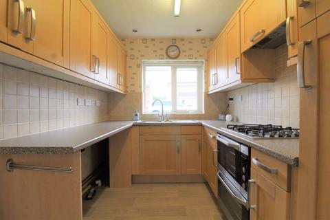 2 bedroom bungalow to rent - Benington Drive, Wollaton, NG8 2TF