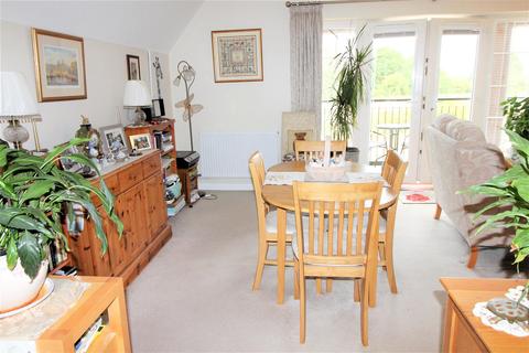 1 bedroom apartment for sale - Blackthorne Avenue, Humberston, Grimsby, N.E. Lincs, DN36 4ZB