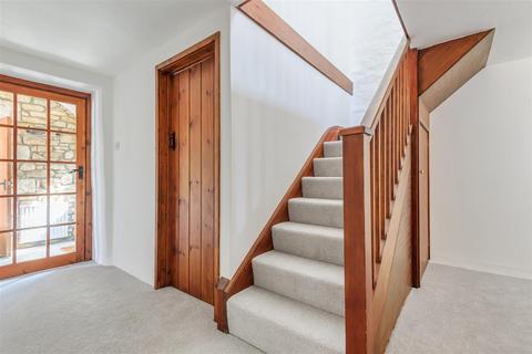 Killigrew Barn Cusgarne, Truro, TR4 8RW