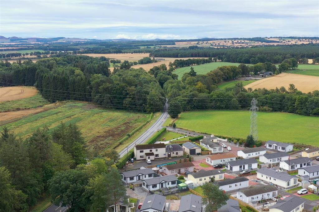 DJI 0191.00 00 54 13.Still003-Edit.jpg