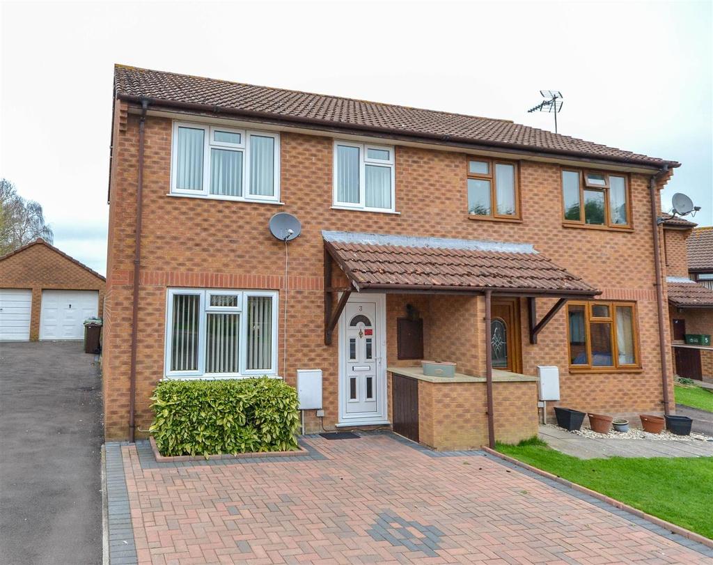 Ash Close, Norman Hill, Dursley, GL11... 3 bed semidetached house £
