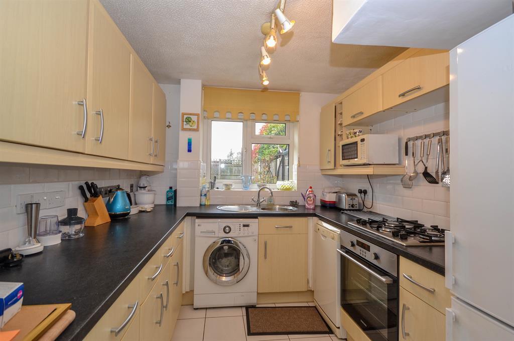 Ash Close, Norman Hill, Dursley, GL11 5FZ 3 bed semidetached house £