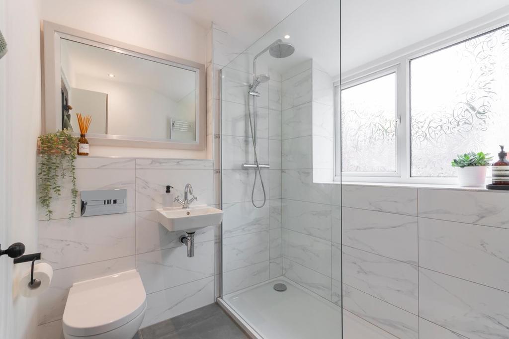 DAORYRUBMEP1 - Shower Room C.jpg