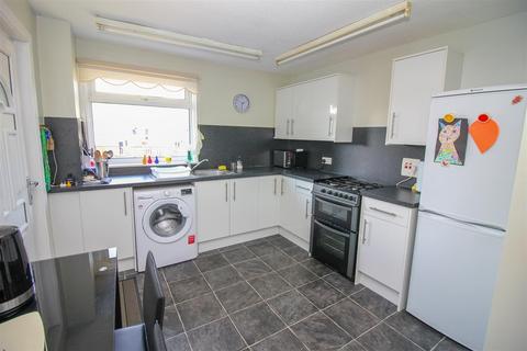 3 bedroom terraced house for sale - Ancrum Court, Hawick