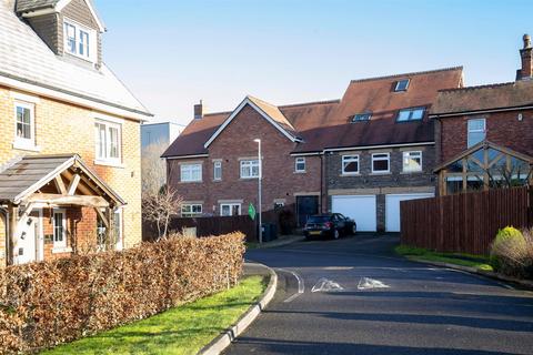 22 Tower Grange, Darlington, DL3 0QF