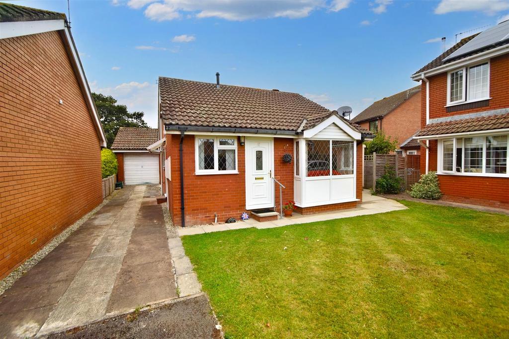 Burford Close, Portishead 2 bed detached bungalow £425,000